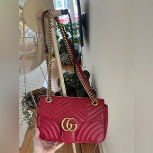 SOLD don’t make an offer here Gucci Marmont small red